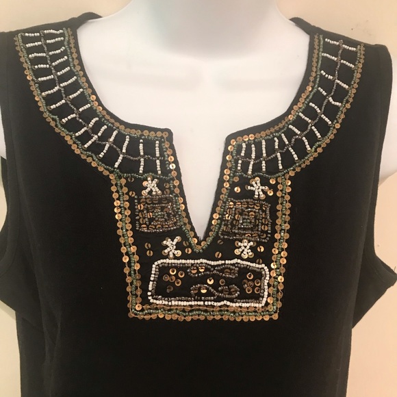 WHITE STAG TEE SHIRT/ TANK WITH GOLD AND WHITE BEADS AND SEQUINS. - Picture 2 of 3